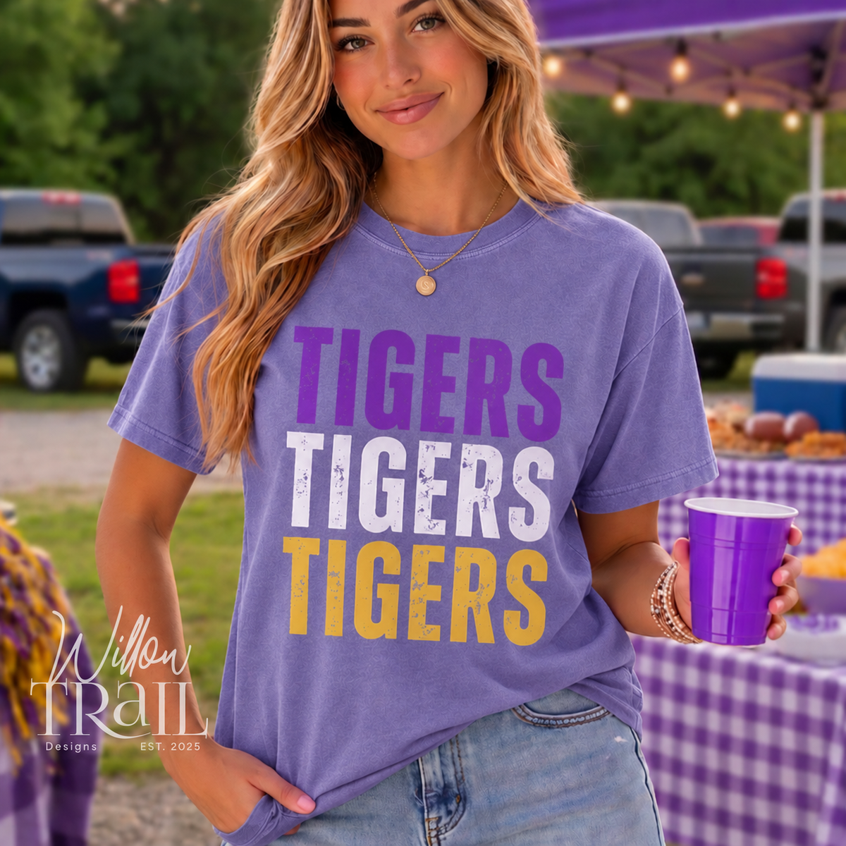 Retro Tiger Distressed Saturday Tee